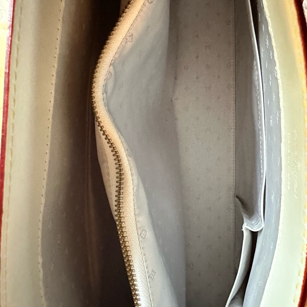 Louis Vuitton White and Gold Satchel with Structured Design - Picture 3 of 6